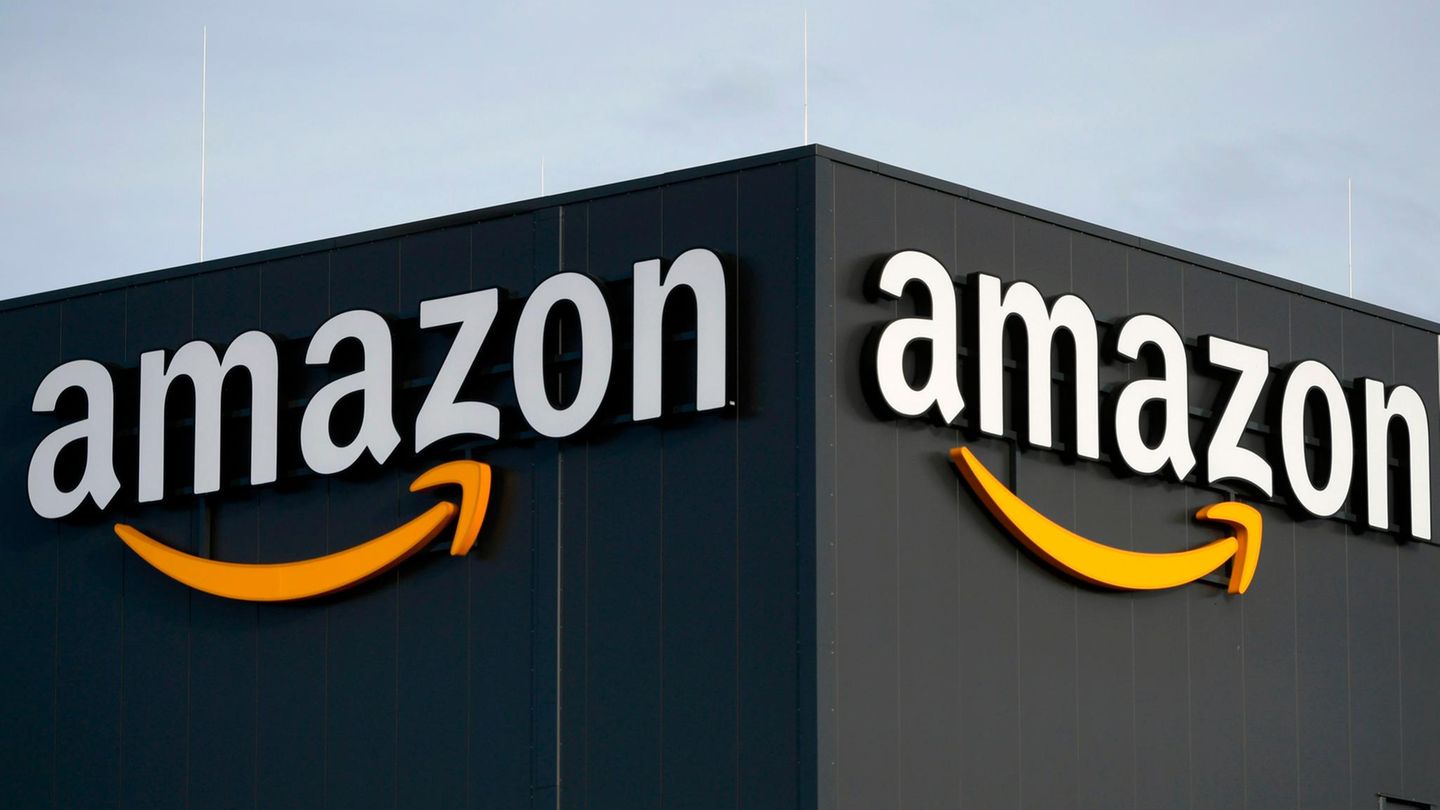 Amazon Shopping: A Seamless Retail Experience
